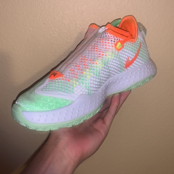 Paul George 4’s Gatorade - Picture 4 of 9